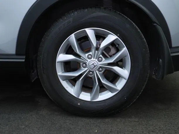 Car image 7