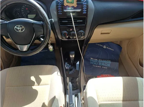 Car image 15