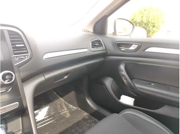 Car image 44