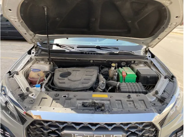 Car image 30