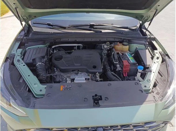 Car image 25
