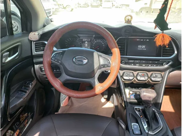 Car image 16