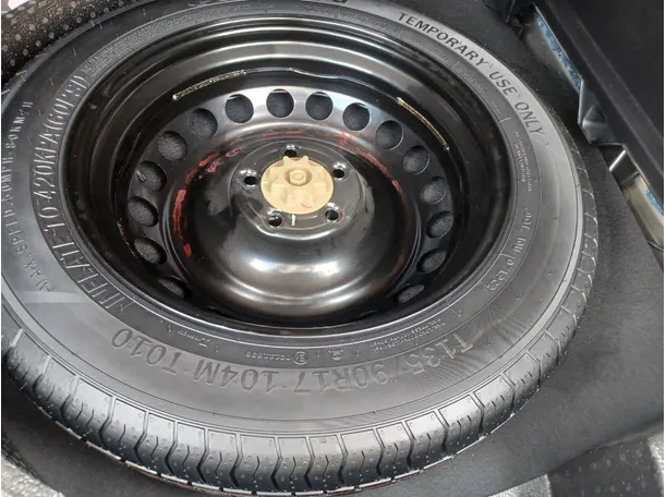 Car image 22