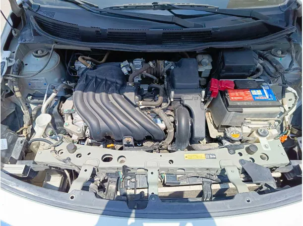Car image 35