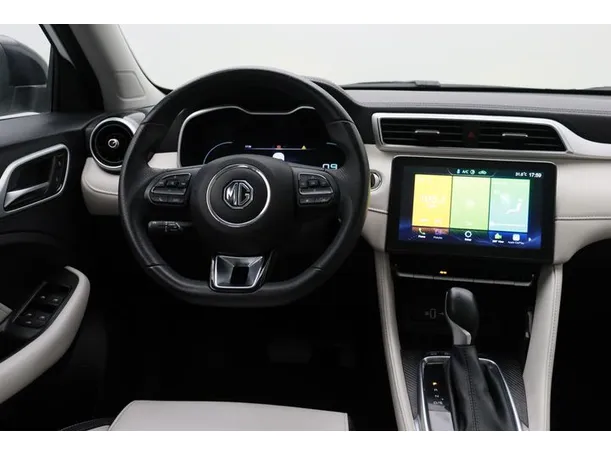 Car image 15