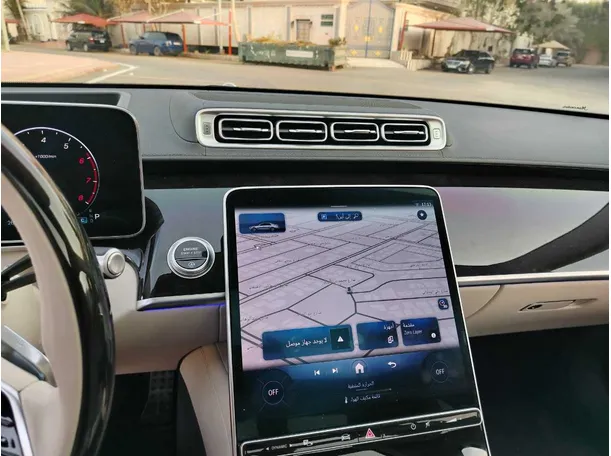 Car image 25