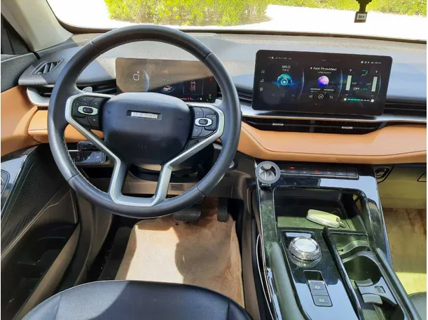 Car image 16