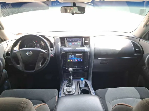 Car image 16