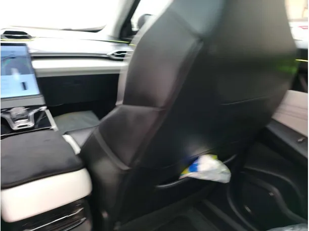 Car image 41