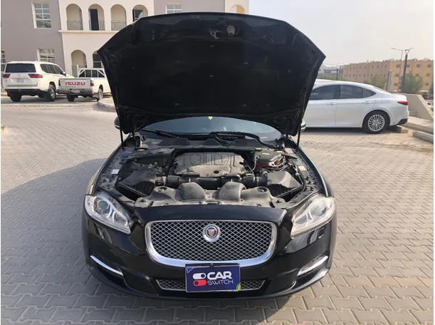 Car image 25