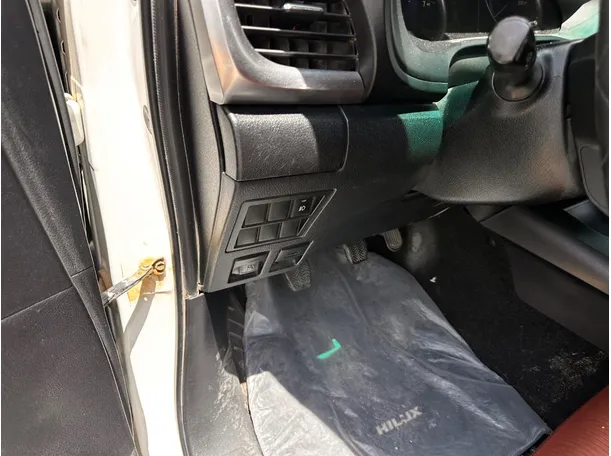 Car image 22