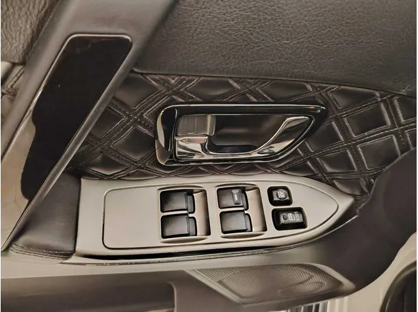 Car image 43
