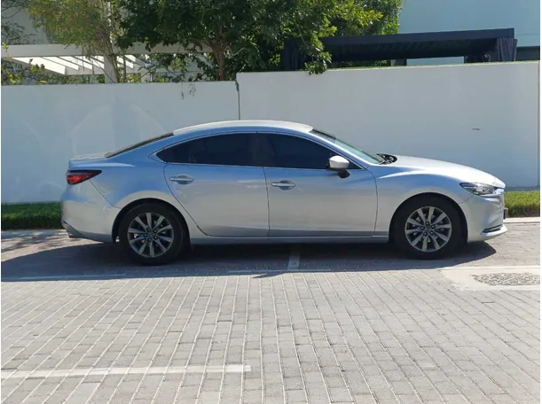 Car image 8