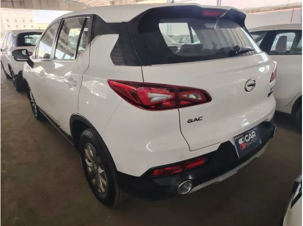 Car image 8