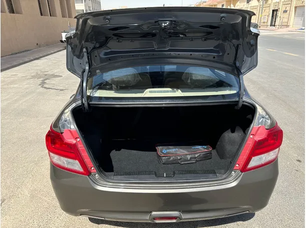 Car image 21
