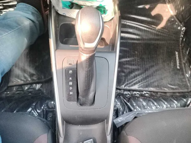 Car image 24