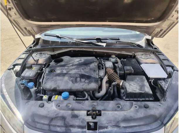 Car image 26