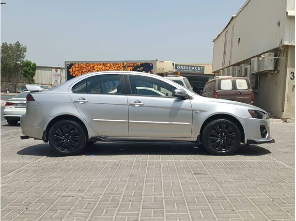 Car image 8