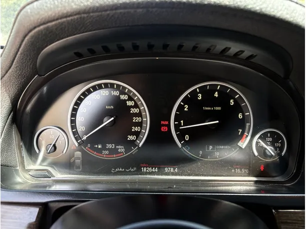 Car image 24