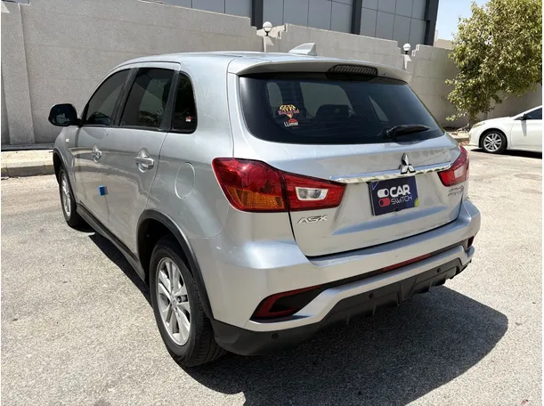 Car image 7