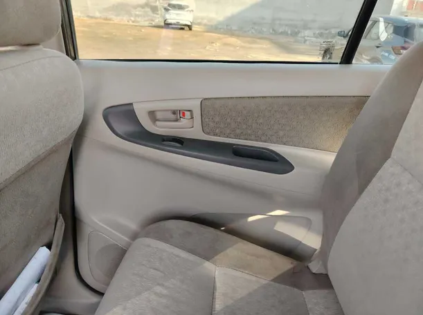 Car image 33