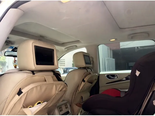 Car image 17