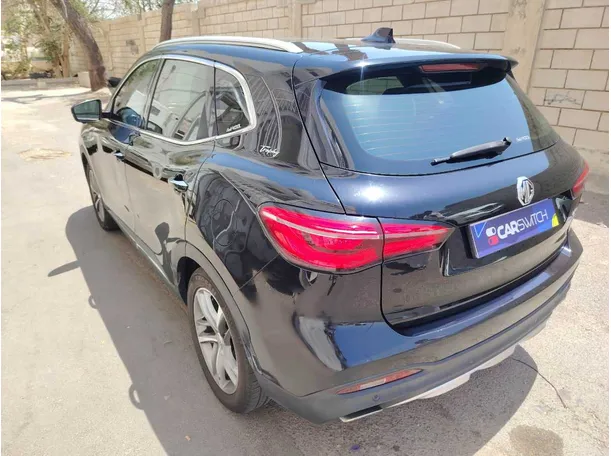 Car image 7