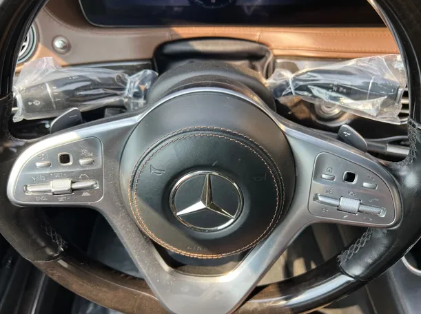 Car image 25