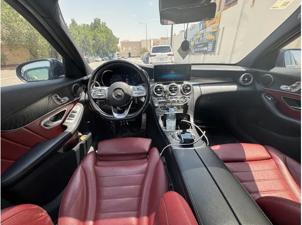 Car image 13