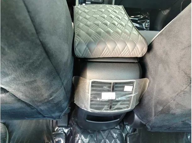 Car image 39