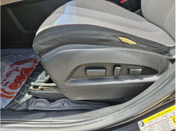 Car image 22