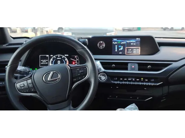 Car image 18