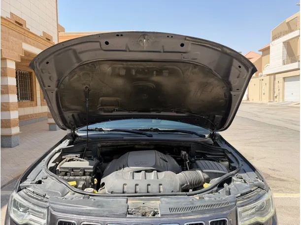 Car image 27