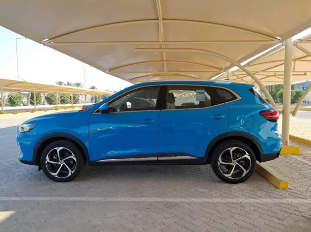 Car image 8