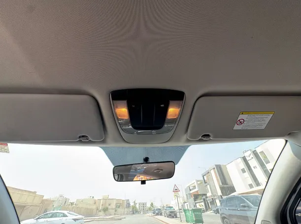 Car image 21