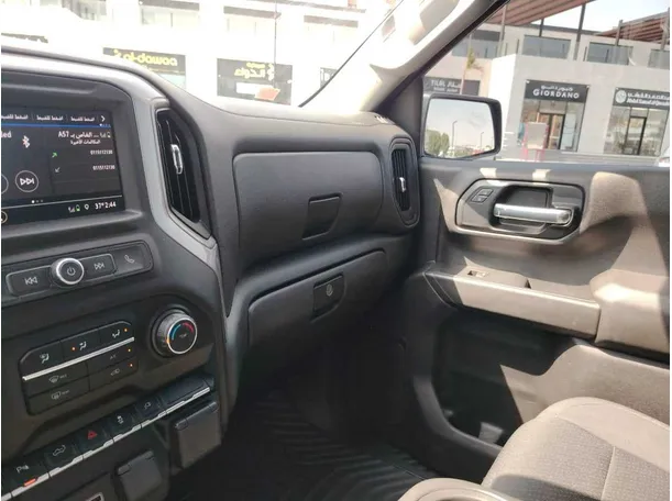 Car image 21