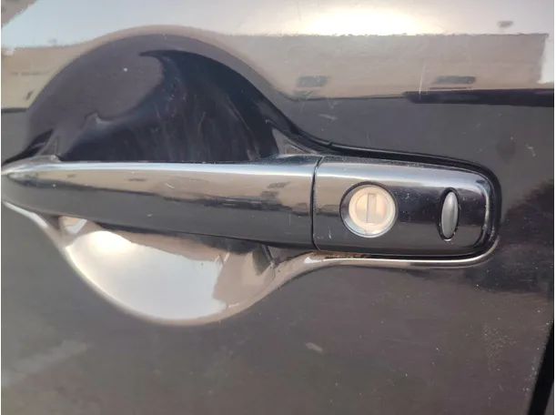 Car image 26
