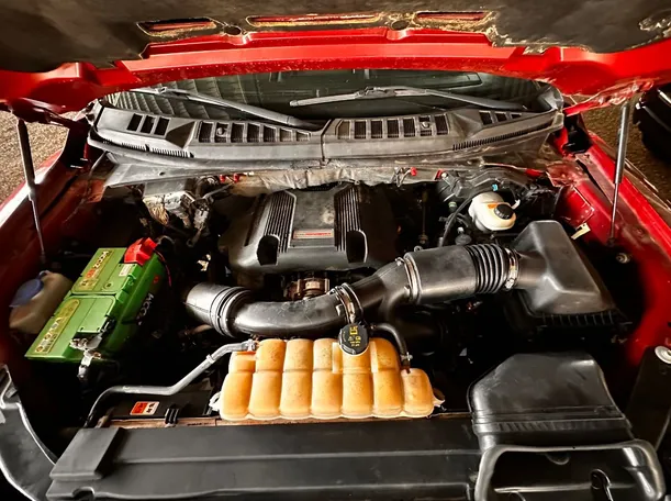 Car image 26