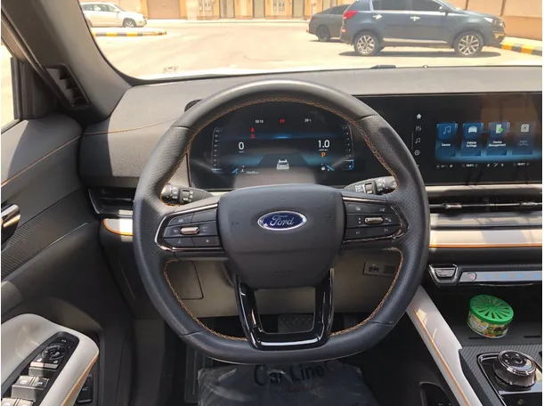 Car image 17