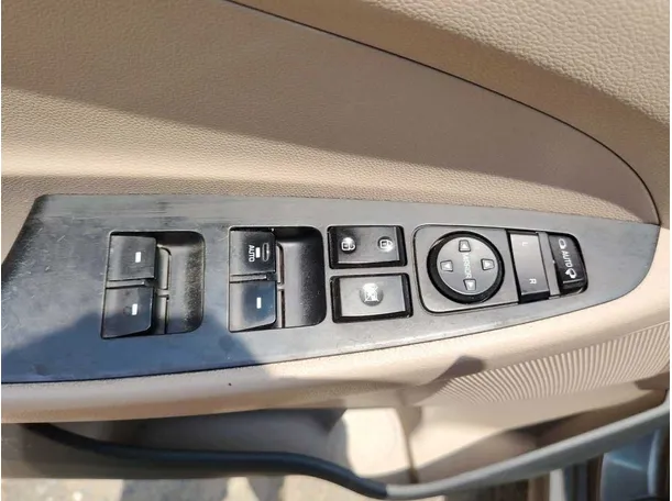 Car image 39