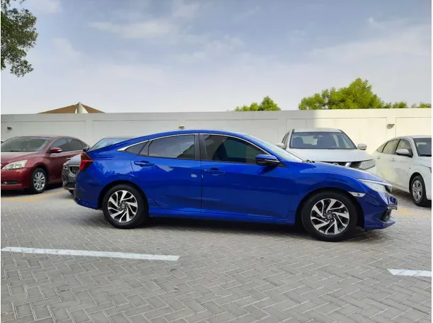 Car image 8