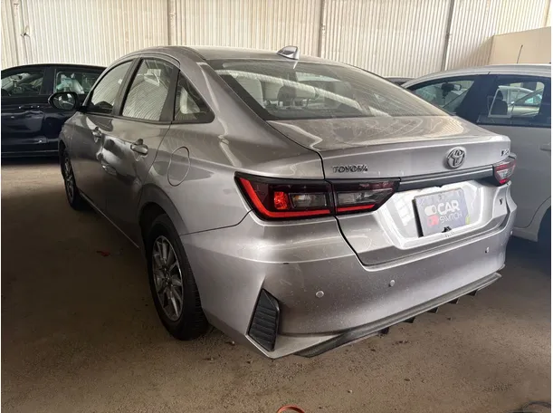 Car image 5