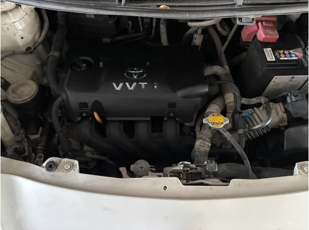 Car image 8