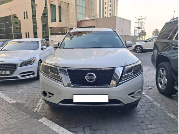 2015 Nissan Pathfinder in Sharjah