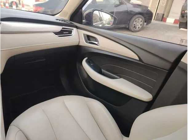 Car image 33