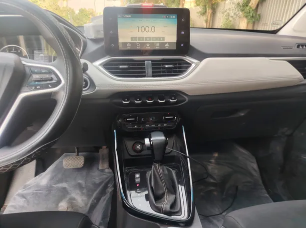 Car image 21