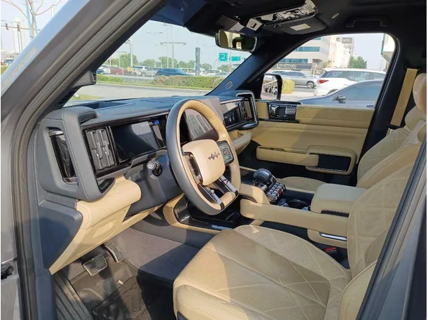 Car image 11
