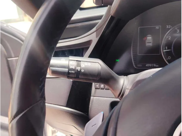 Car image 36
