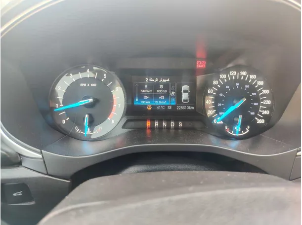 Car image 24