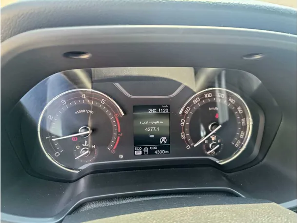 Car image 24